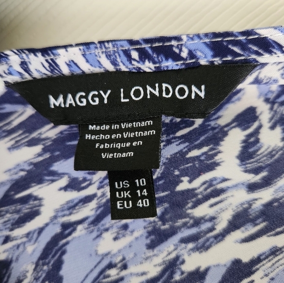 Maggy London Sloan Tiered Maxi Dress Abstract Swirt Print In White/Navy Size 10 - Picture 6 of 6